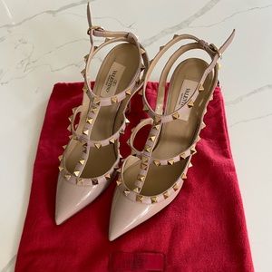 BRAND NEW Valentino Rockstud Caged 100 Patent Pumps, size 39